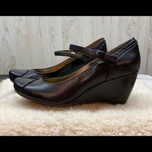 Kenneth Cole Real Cute Mary Jane wedges, Dark brown, size 8M
